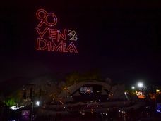 Un show de drones deslumbró a los espectadores del Acto Central de la Vendimia y sorprendió al finalizar el espectáculo 90 Cosechas de una misma cepa