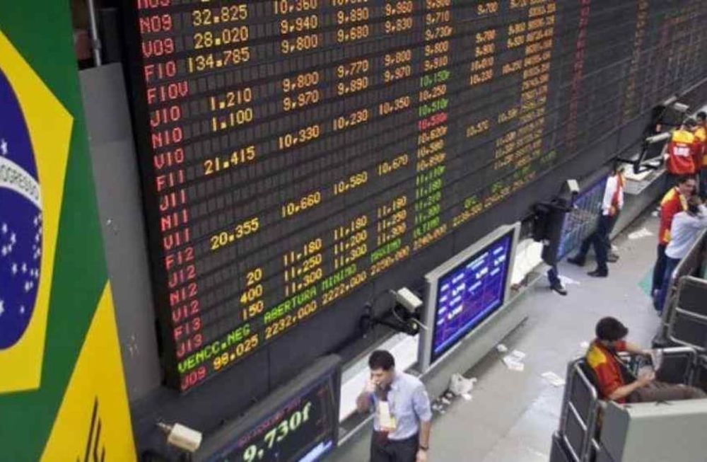En Brasil, los mercados cerraron a la baja luego de anuncios de Bolsonaro en materia social