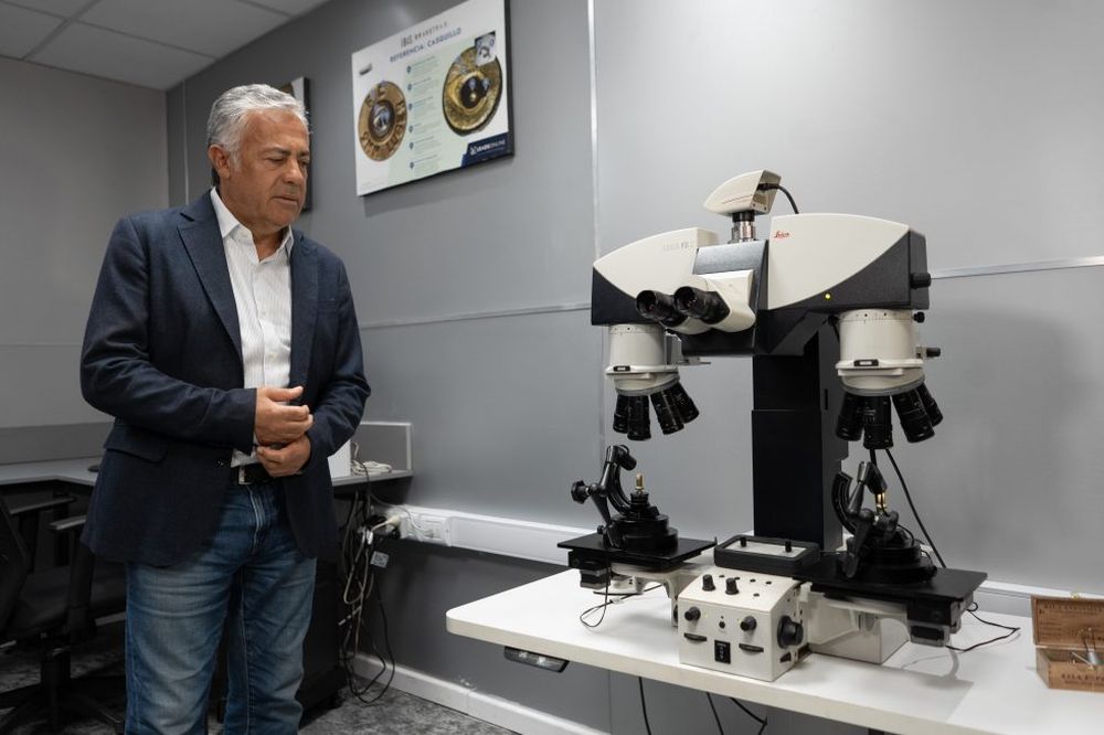 El gobernador Alfredo Cornejo encabezó la inauguración del nuevo laboratorio balístico.&nbsp;