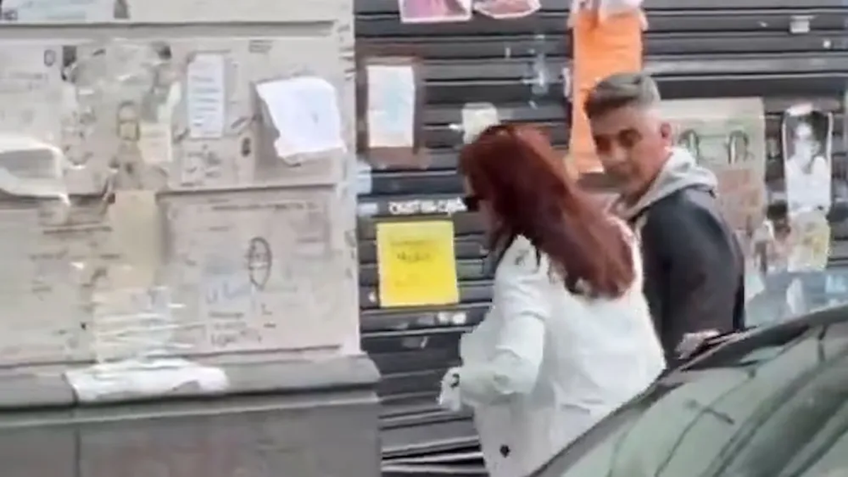 Polémica en redes por un video de Cristina Kirchner en la calle y sin custodia policial