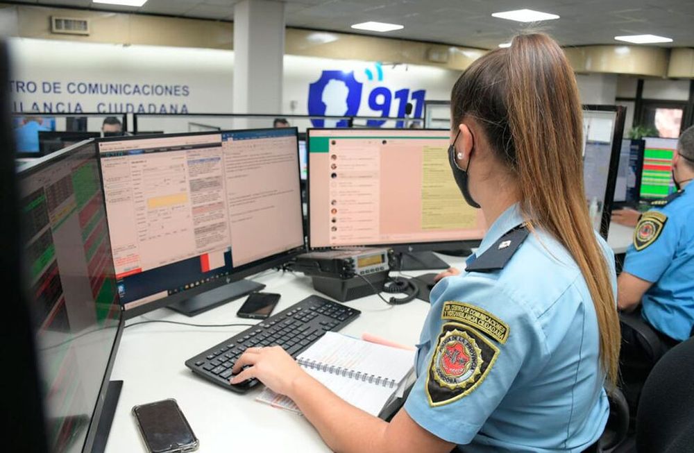 911. Una operadora logró colaborar para salvarle la vida a una bebé que se ahogaba en barrio Las Playas. (Policía de Córdoba / Imagen ilustrativa)