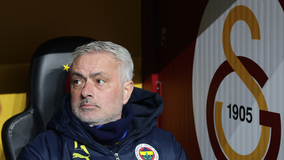 José Mourinho fue denunciado por el Galatasaray por racismo