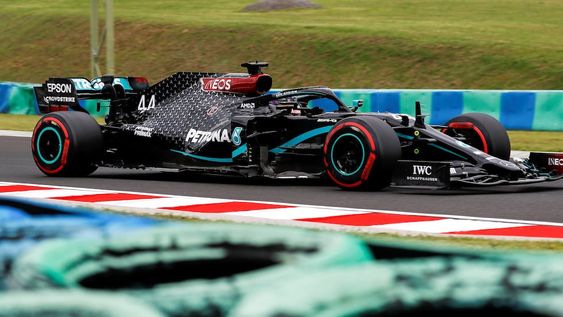 Hamilton y Bottas marcaron el ritmo en España