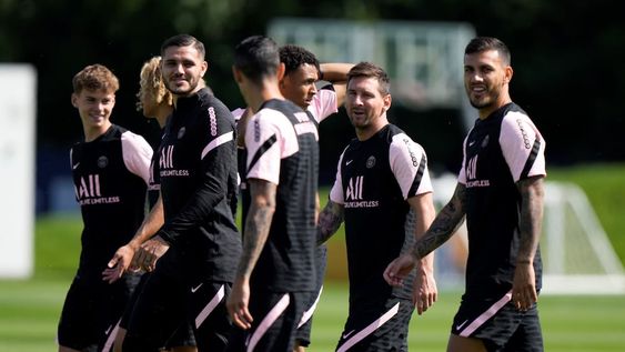 Segunda práctica entre compatriotas, y primera frente a la prensa e hinchas./AP Segunda práctica entre compatriotas, y primera frente a la prensa e hinchas./AP