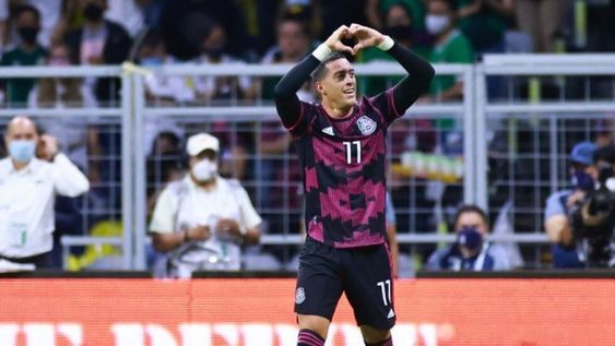 Rogelio Funes Mori convirtió el segundo gol para el seleccionado mexicano que conduce el Tata Martino, que lidera las Eliminatorias de Concacaf.
