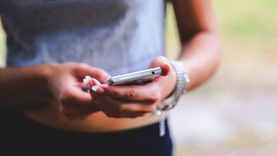 Algunas aplicaciones podrían estar espiándote desde tu celular: conocelas