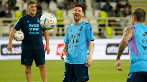 Con 15.000 personas en las tribunas, Argentina completó su primera práctica en Abu Dhabi. Foto: Clarín
