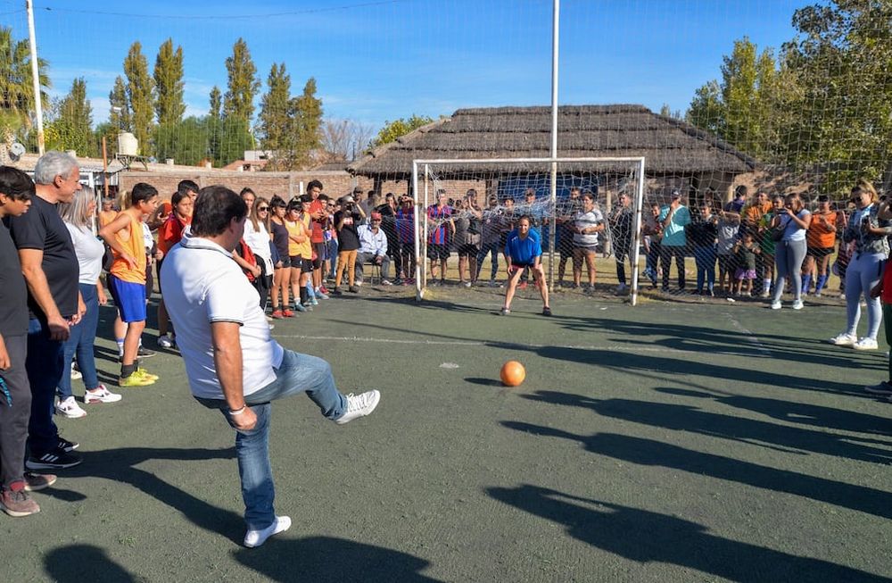 Parisi: “El deporte forma en valores y educa buenas personas”