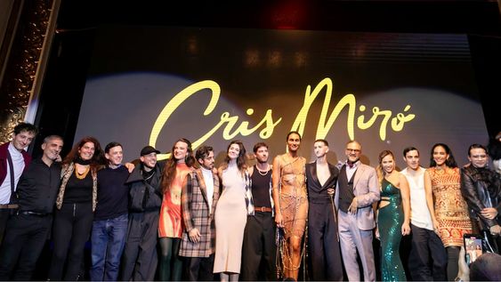 Las celebridades que asistieron al evento de prensa y disfrutaron del primer episodio de la biopic de Cris Miró. Foto: Gentileza TNT / Flow
