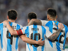 Según la Inteligencia Artificial, estos son los 3 mejores delanteros argentinos de la historia.