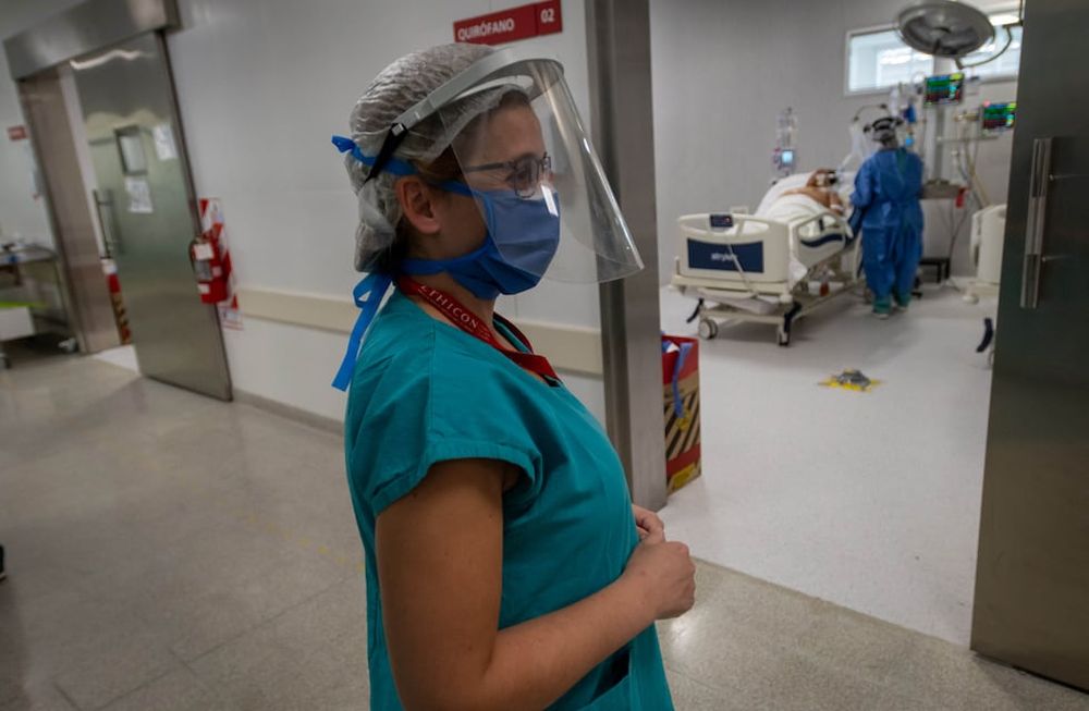 Los quirofanos de la nueva guardia del Hospital Central acondicionados para guardia Covid y terapia intensiva con respirador para pacientes críticos. Ignacio Blanco / Los Andes