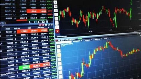 El Riesgo País cae con fuerza y suben los bonos por la oferta para reestructurar la deuda