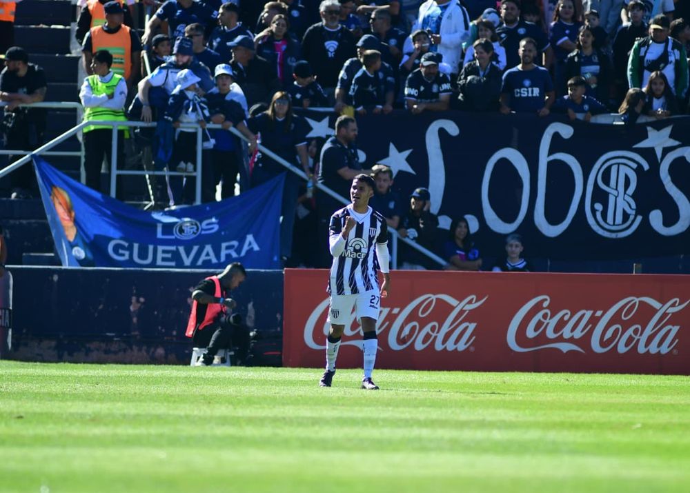 El primer gol del partido lo marcó Blas Armoa a los 27 segundos del partido. Superclásico mendocino entre Independiente Rivadavia y Gimnasia y Esgrima.&nbsp;