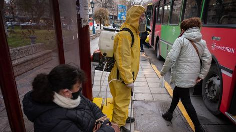 Los Andes | En el caso de Mendoza, el gobernador Rodolfo Suárez apeló al “aislamiento voluntario como principio de responsabilidad y de solidaridad”. Ignacio Blanco / Los Andes