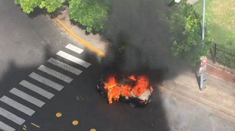 Los vecinos reportaron el fuerte estruendo y varios destrozos materiales en ventanas y cristales. Foto: Captura de video
