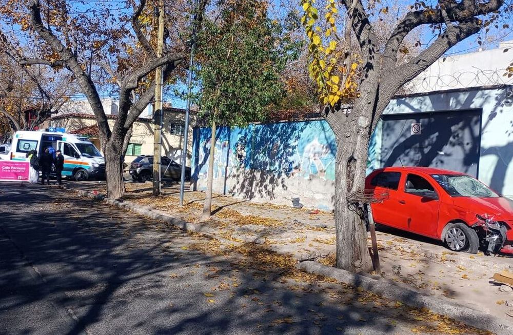 Un motociclista resultó herido tras un violento choque en Ciudad. | Foto: Ministerio de Seguridad y Justicia