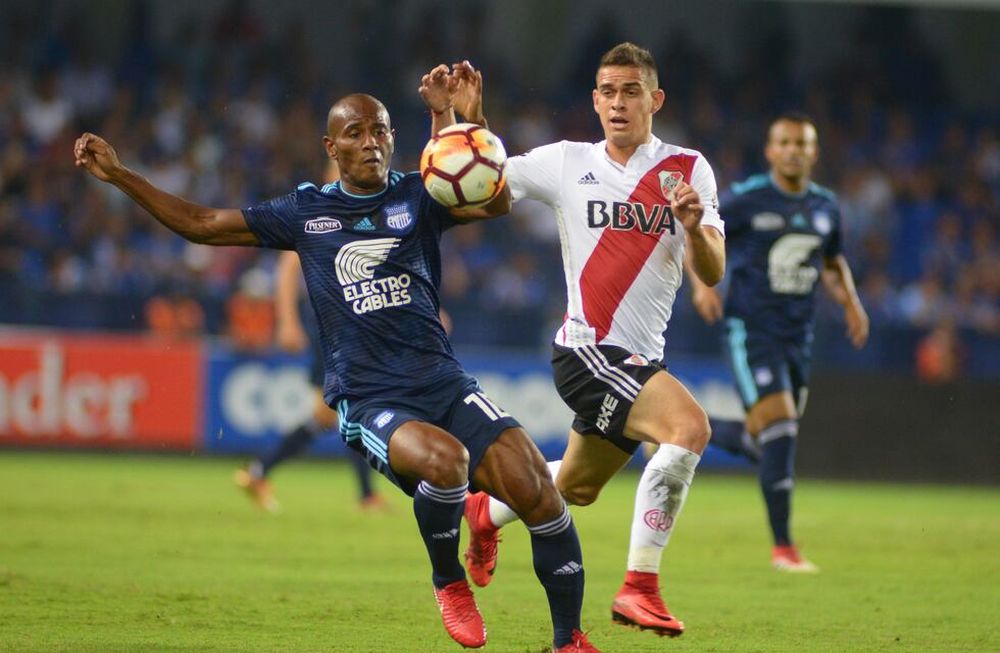 Denunciaron al futbolista de River Santos Borré por violencia de género
