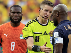 Francois Letexier fue elegido por la FIFA para impartir justicia este martes en el partido entre la Albiceleste y el conjunto africano.&nbsp;