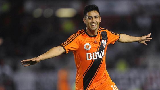 Aseguran que al mendocino Pity Martínez lo siguen de Europa