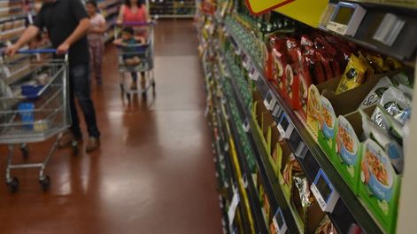 Un salvavidas de plomo - Por Arnold Rubén Simoni