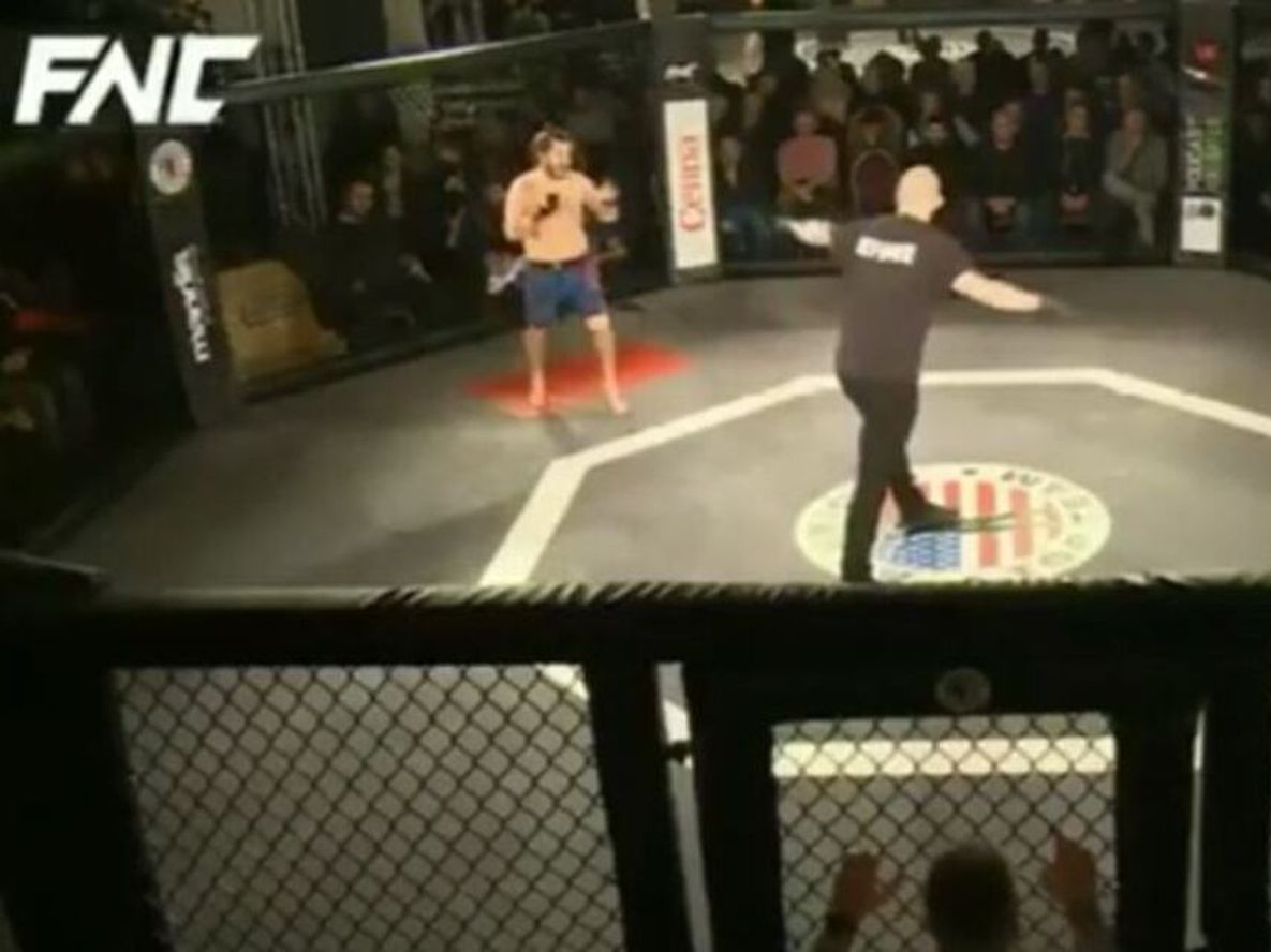 Triunfo insólito en la MMA: un argentino ganó sin tirar un solo puñetazo