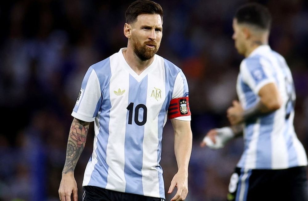 Lionel Messi, luce la flamante camiseta de la Selección Argentina en la Bombonera. / Gentileza.