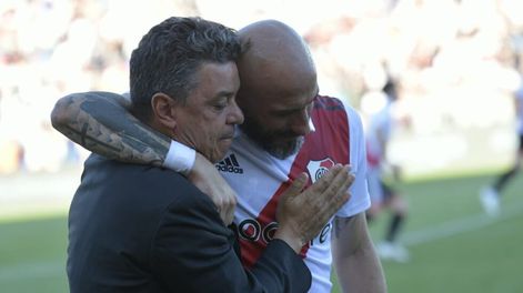 El defensor Javier Pinola se despidió del fútbol profesional. / Orlando Pelichotti.
