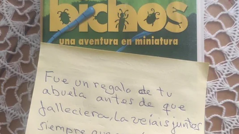 La historia viral de un joven que encontró su niñez en viejos VHS