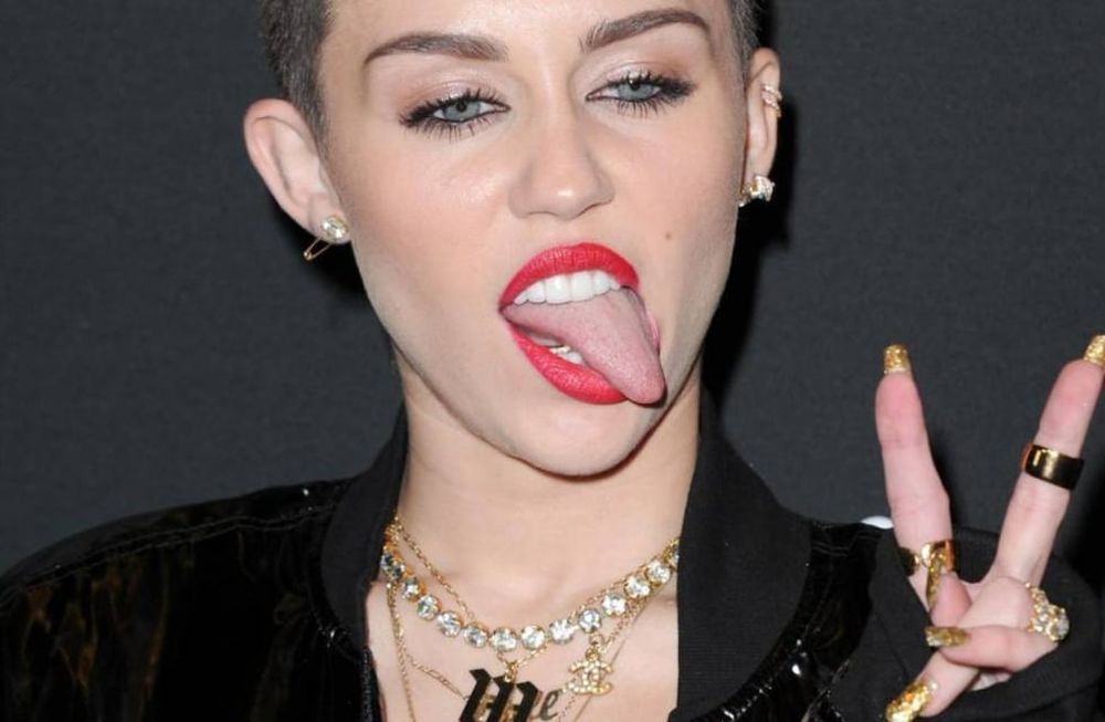 Miley Cyrus: descontrol, drogas y nudismo