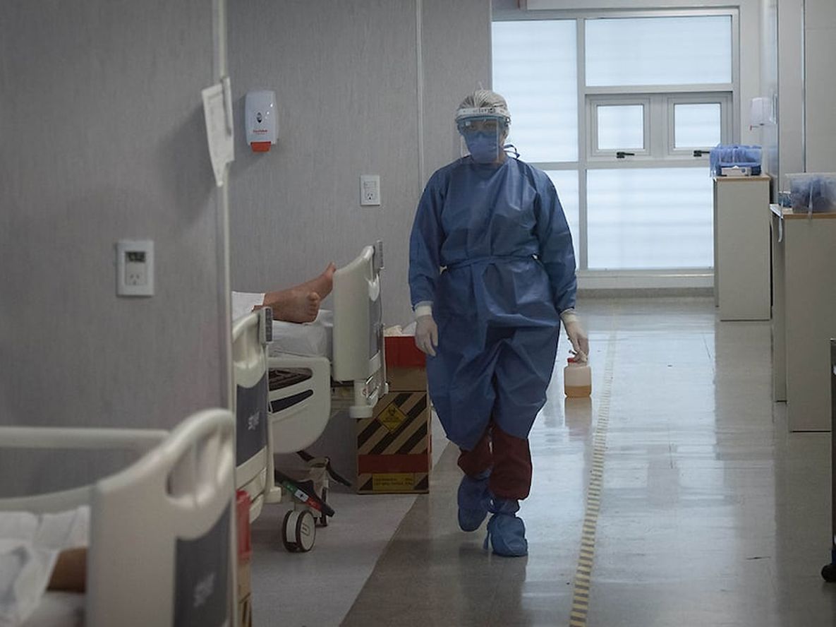 En Mendoza, neonatólogos, terapistas, cardiólogos, diabetólogos, reumatólogos, pediatras, médicos de familia y tocoginecólogos encabezan el ránking de los que dejan sus puestos. | Foto: Ignacio Blanco / Los Andes