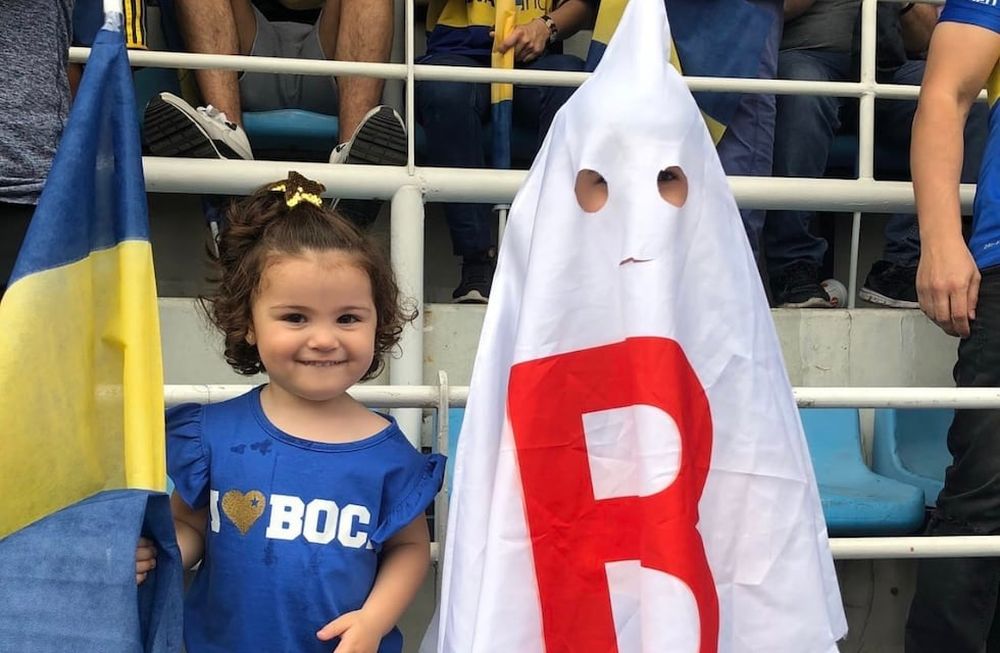 Sigue la polémica por el disfraz del hijo de Benedetto