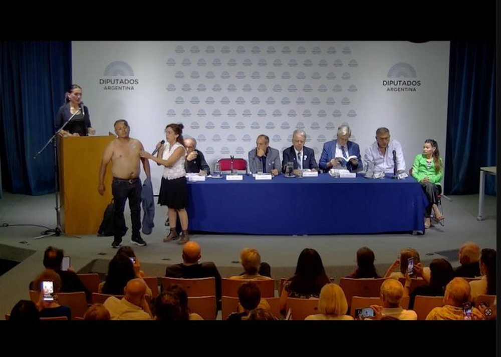 Polémica por un acto antivacunas organizado por una diputada del PRO en el Congreso.