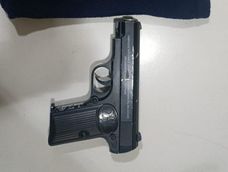 robaron un auto en godoy cruz, los encontraron en maipu e intentaron escapar a pie: dos detenidos robaron un auto en godoy cruz, los encontraron en maipu e intentaron escapar a pie: dos detenidos