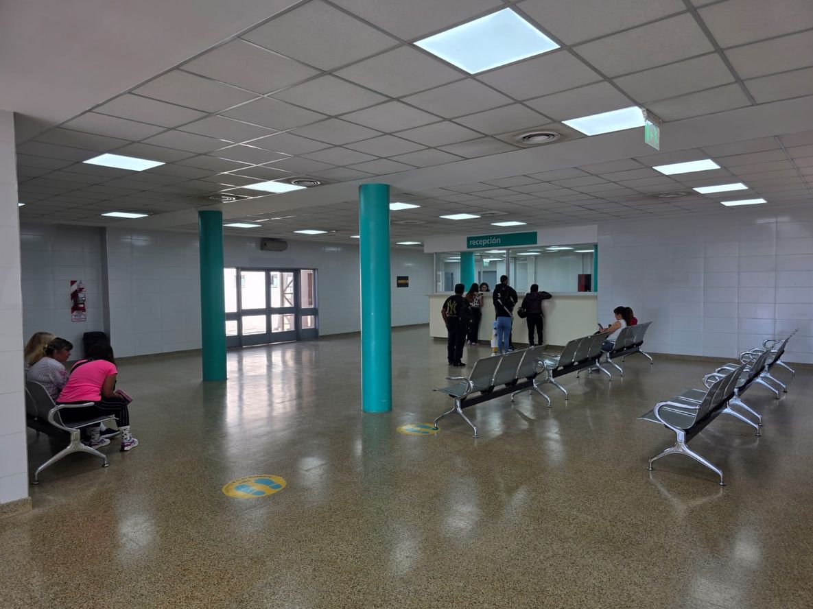 Turnos completos y gente aguardando desde 2 horas antes: así fue el primer día Hospital de Luján