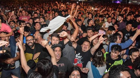 Los Andes | La Nación pedirá el pase sanitario para eventos masivos. En la Fiesta de la Cerveza se pidió una dosis de la vacuna contra el Covid-19. / Los Andes