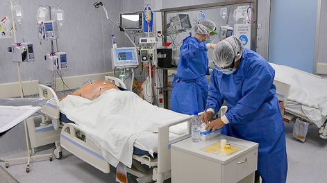 Los Andes | Unidad de Terapia Intensiva en el Hospital Central. Hoy la ocupación en los hospitales mendocinos es baja. Foto: Orlando Pelichotti/ Los Andes