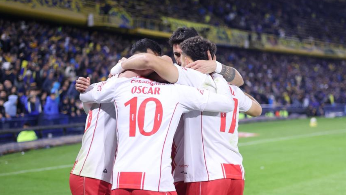 En un partido histórico y polémico, Huracán eliminó a Boca en el tiempo suplementario