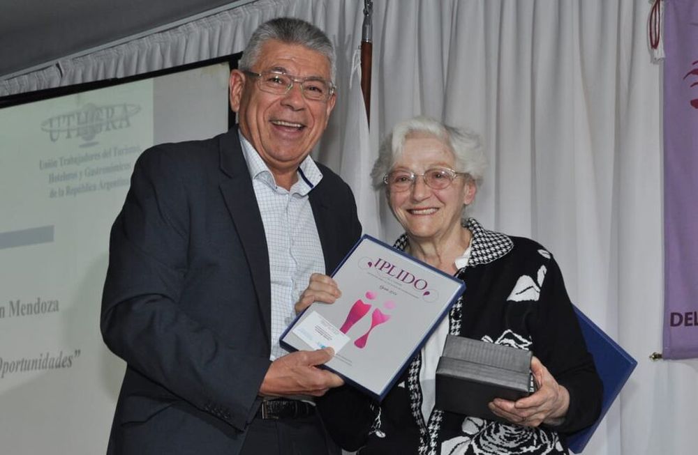 La cocinera María Teresa Barbera, reconocida por sus colegas