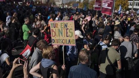 Mundo: Manifestantes toman las calles para exigir cambios políticos - Por Taub y  Fisher