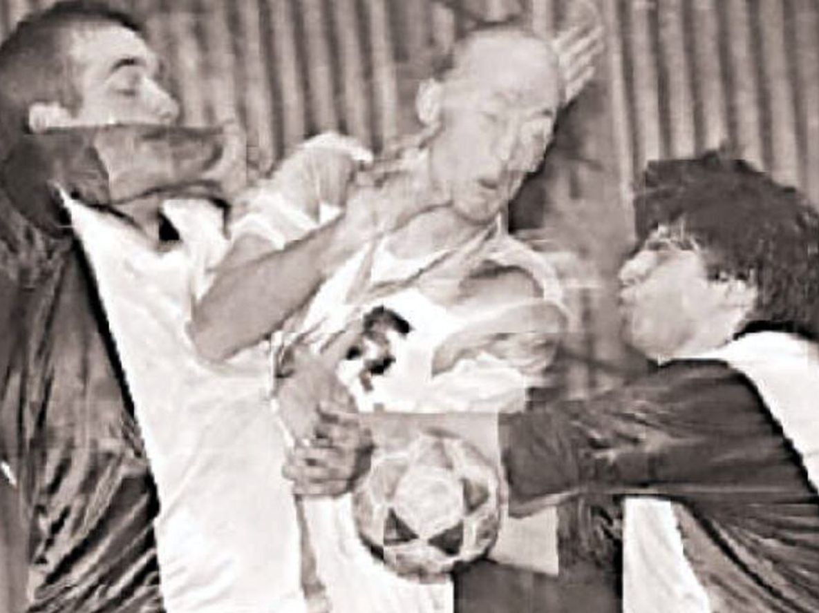 Un día como hoy de 1996. Una cátedra brindó la UNC