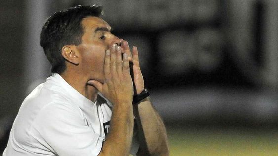 Equipo que gana se toca