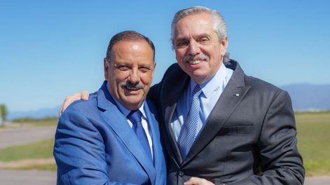 Los Andes | Ricardo Quintela y Alberto Fernández tras la reelección del actual gobernador de La Rioja que hoy quiere censurar a la prensa en la reforma constitucional.