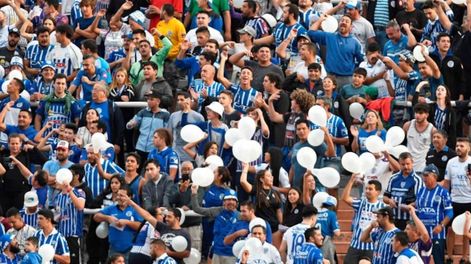 La hinchada de Godoy Cruz en el Malvinas Argentinas antes de la pandemia del Coronavirus. / Los Andes.