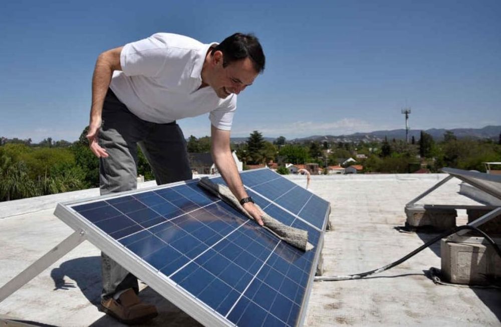 Las nuevas viviendas sociales de Godoy Cruz estarán equipadas con sistemas de energía solar.