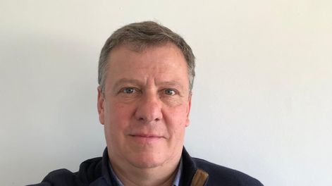 José, productor e industrial de conservas, asegura que la producción de frutas y tomates cae por menores precios y falta de materia prima.