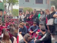 Protesta en un colegio de Lomas de Zamora: denuncian que alumnos crearon imágenes sexuales falsas de sus compañeras con IA.