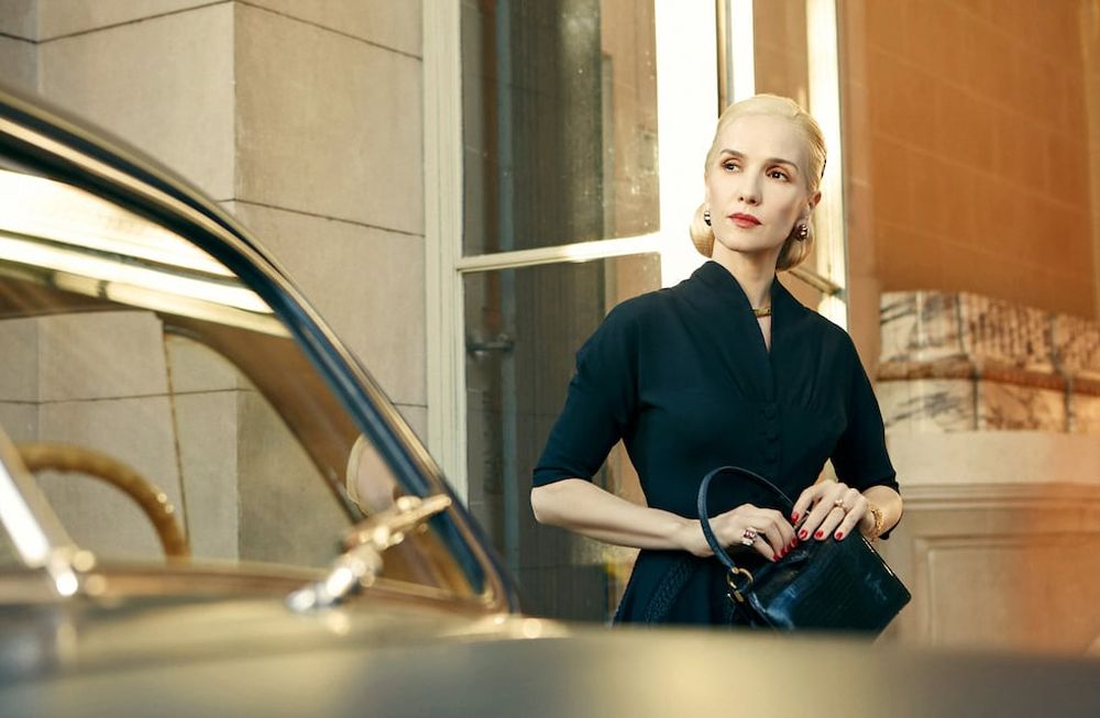 La serie sigue la intrigante historia del cuerpo embalsamado de Eva Perón después de su muerte, convirtiéndose en un signo político por 19 años.