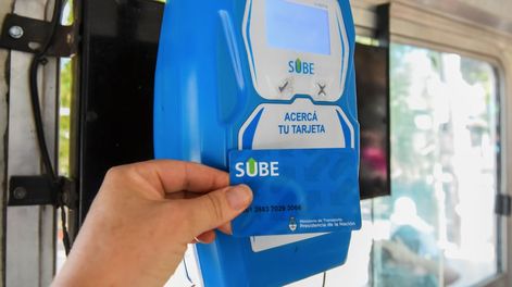 Buenas noticias para jubilados: cómo pagar $31,50 en el boleto de micro con la SUBE (Mariana Villa / Los Andes)