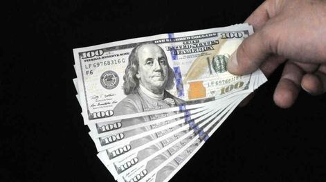 El dólar blue bajó esta semana. Archivo.