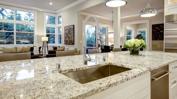 Este material es tendencia en decoración por su durabilidad, higiene y estética.